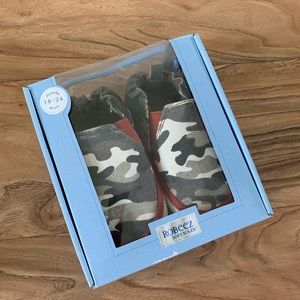 BNIB Robeez soft sole shoes